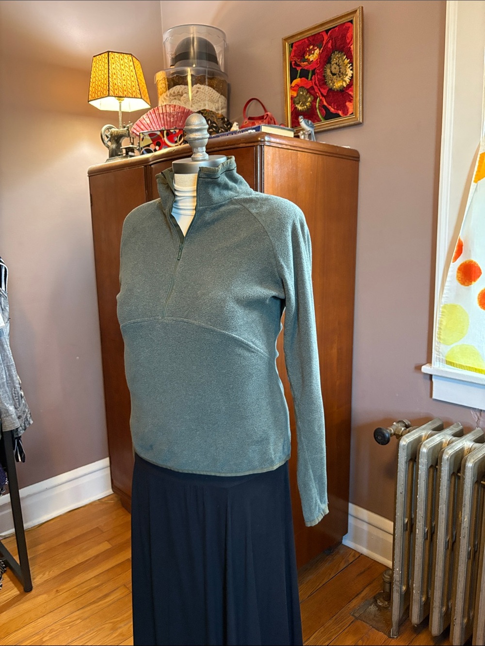 REI Women's Quarter-Zip polyester Fleece Pullover Sage Green (lovingly worn in)